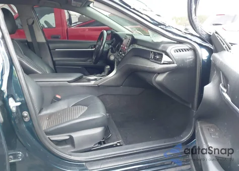 2021 Toyota Camry Se z USA, uszkodzony, nr VIN 4T1G11AKXMU519746